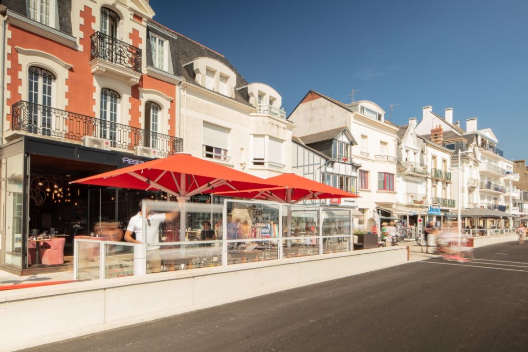 Pare-vent télescopique - Café Jules au Pouliguen