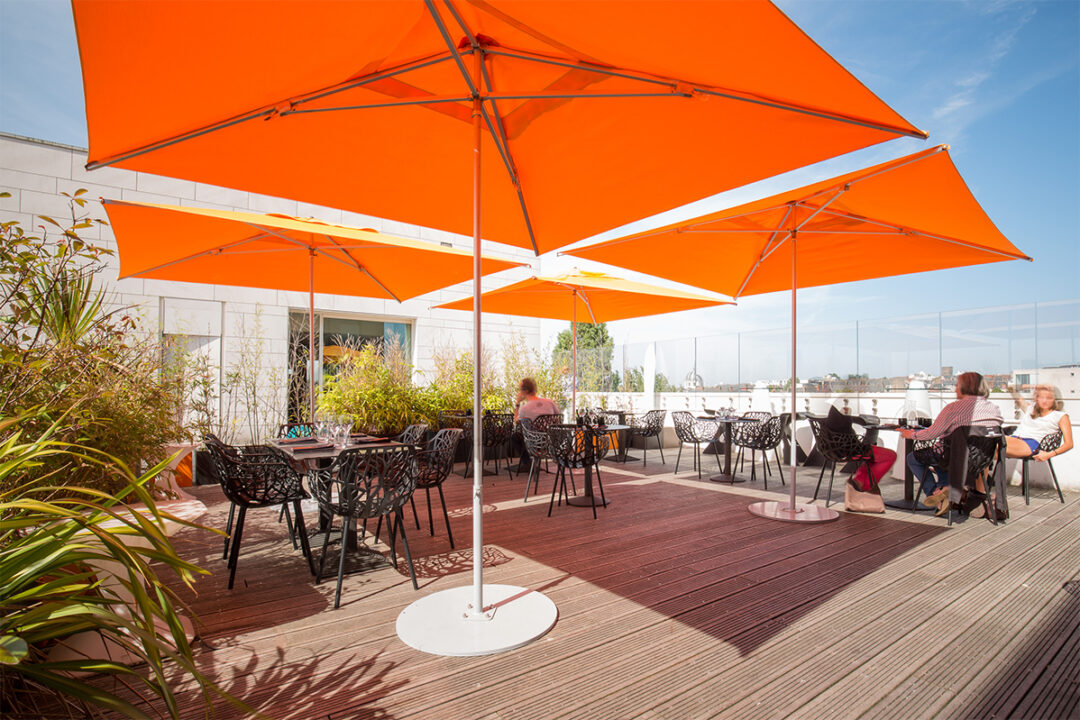 Parasol Cortina au Vertigo à Nantes par Espacio