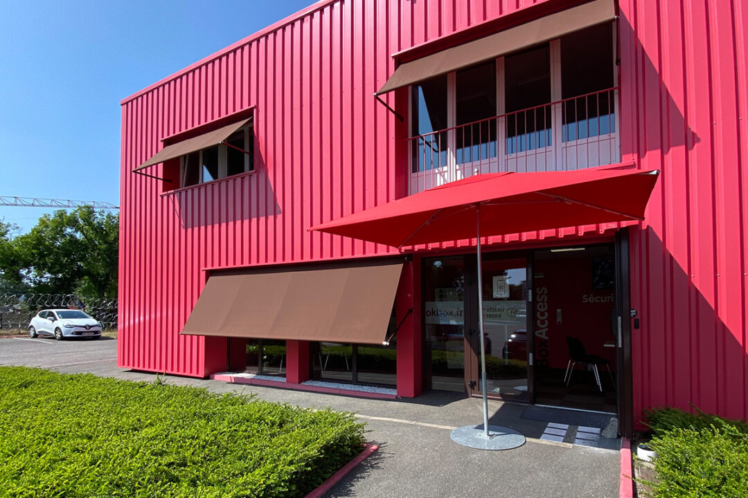 Store bannette installé chez OK BOX à Orvault (44) par Espacio