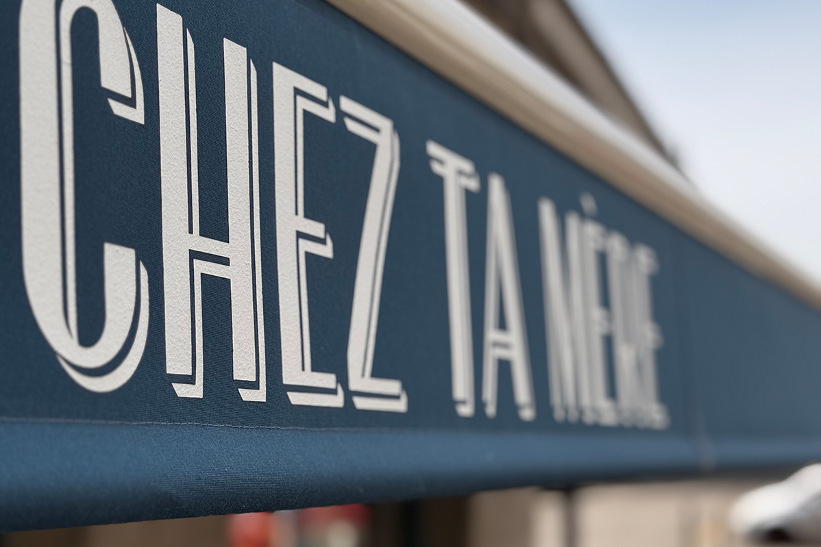 Chez Ta Mère